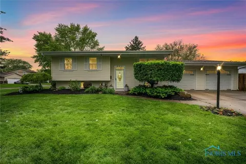 846 Maple Ln, Waterville, OH 43566 photo 3