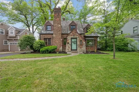 3425 Drummond Rd, Toledo, OH 43606