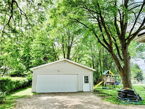 348 S 8th St, Upper Sandusky, OH 43351 photo 5