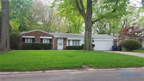 4407 Rose Garden Dr, Toledo, OH 43623