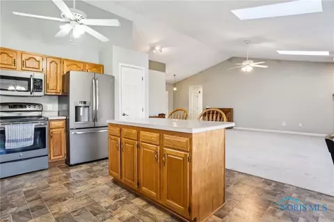 209 E Sawmill Rd, Findlay, OH 45840 photo 12