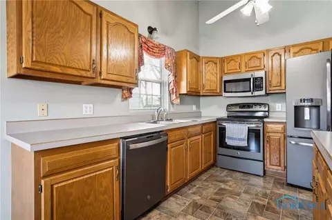 209 E Sawmill Rd, Findlay, OH 45840 photo 11