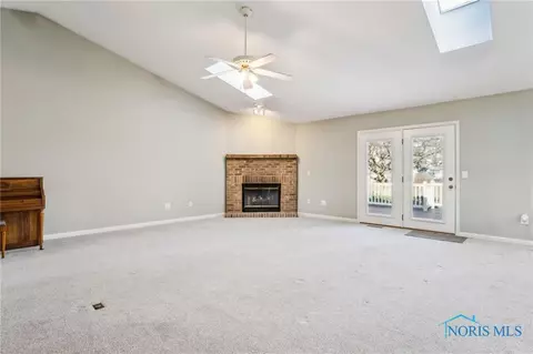 209 E Sawmill Rd, Findlay, OH 45840 photo 6
