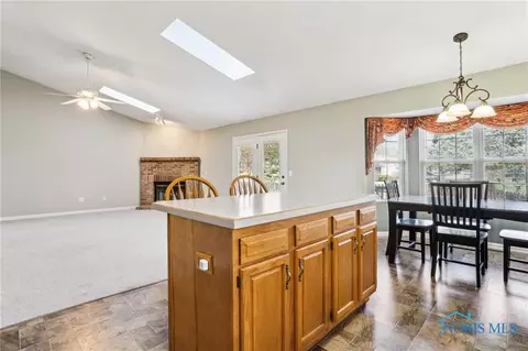 209 E Sawmill Rd, Findlay, OH 45840 photo 10