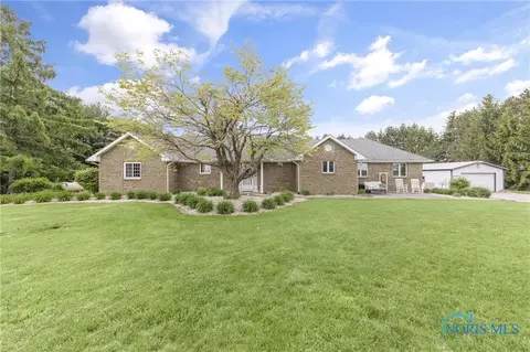 9 County Road N2, Napoleon, OH 43545