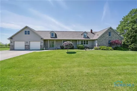 13538 W Velliquette Rd, Oak Harbor, OH 43449