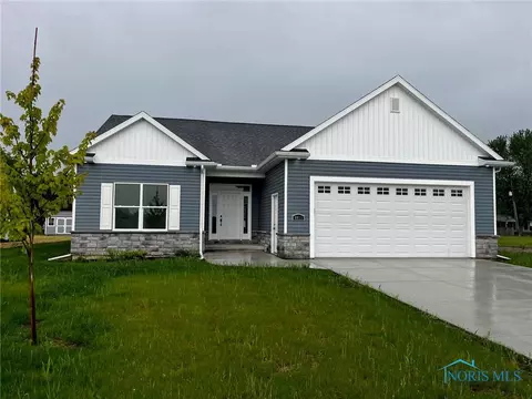 4015 E Plaza Blvd, Northwood, OH 43619