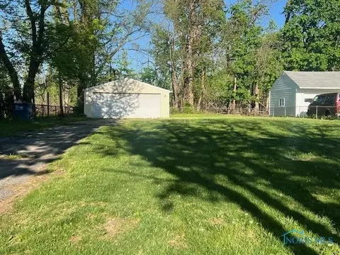 326 Independence Rd, Toledo, OH 43607 photo 2