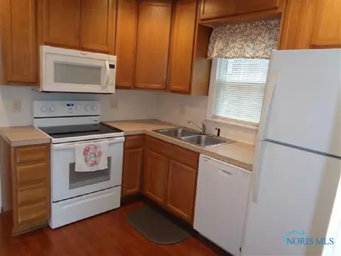 934 E 4th St, Ottawa, OH 45875 photo 4