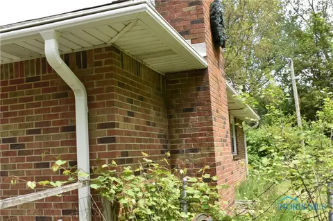 4260 S Eber Rd, Monclova, OH 43542 photo 2