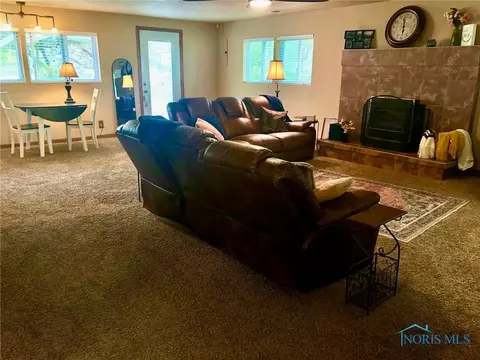 5151 Keller Rd, Walbridge, OH 43465 photo 12