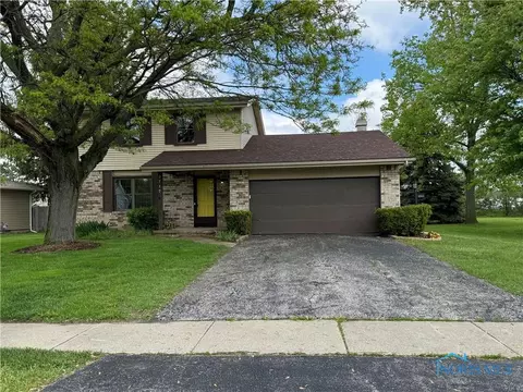 2717 Coveview Dr, Toledo, OH 43611