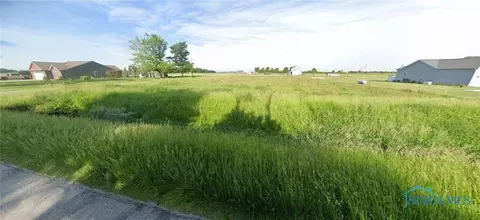 2038 Hanley Rd, Genoa, OH 43430