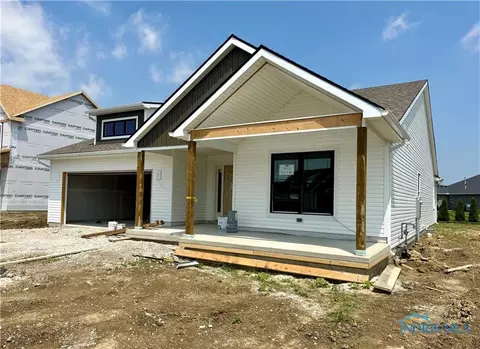 5071 Magnolia Dr, Oregon, OH 43616