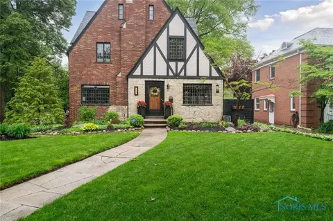 2256 Barrington Dr, Toledo, OH 43606