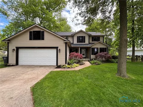 1281 Tricia Ct, Perrysburg, OH 43551