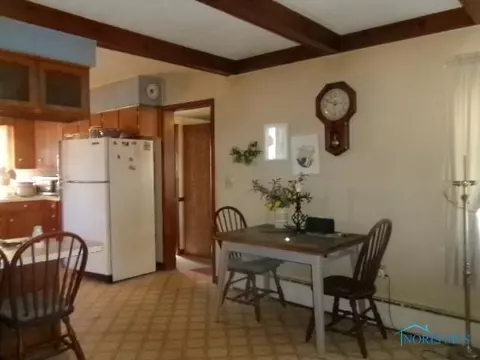 616 E 4th St, Ottawa, OH 45875 photo 5