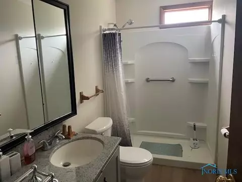 925 S Cherry St, Bryan, OH 43506 photo 11