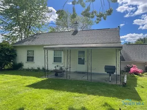 925 S Cherry St, Bryan, OH 43506 photo 2