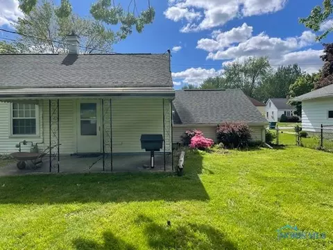 925 S Cherry St, Bryan, OH 43506 photo 3