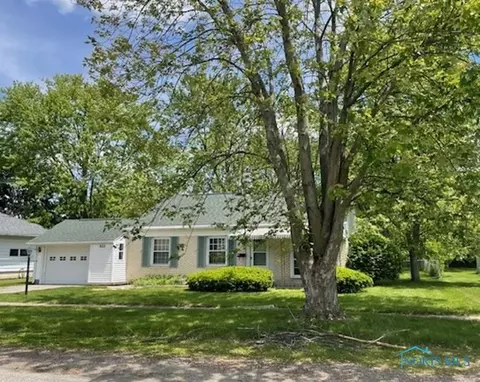 925 S Cherry St, Bryan, OH 43506