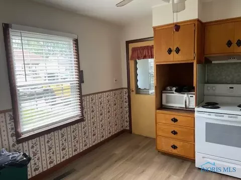 925 S Cherry St, Bryan, OH 43506 photo 7