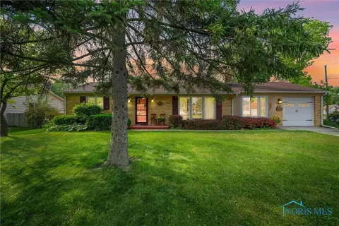 1602 Trailview Dr, Maumee, OH 43537