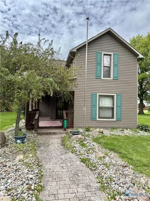429 N Park St, Deshler, OH 43516