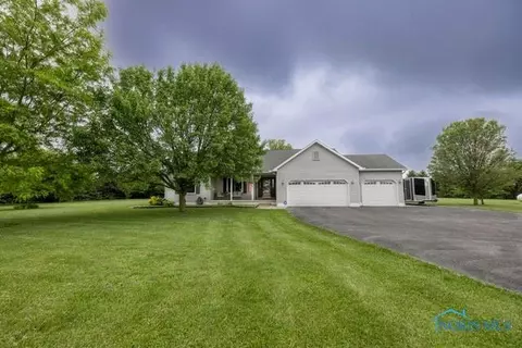 1033 Joseph Rd, Luckey, OH 43443