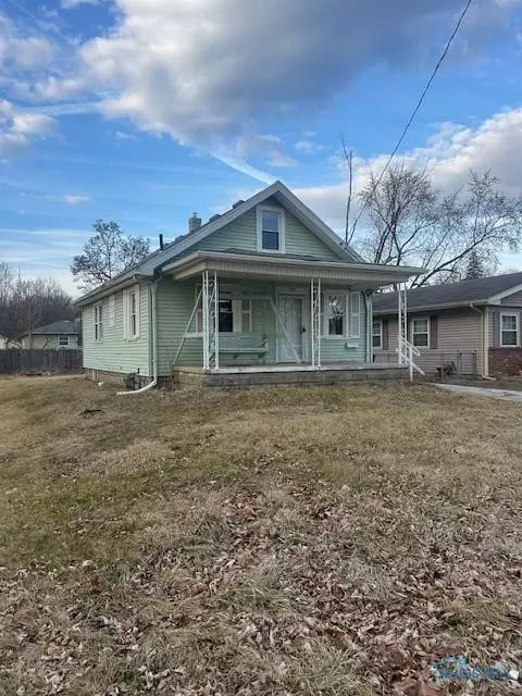 3330 Thelma Dr, Toledo, OH 43613