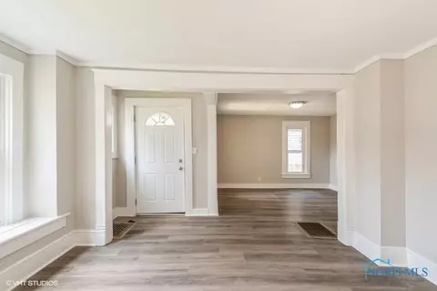 227 S Williams St, Bryan, OH 43506 photo 3