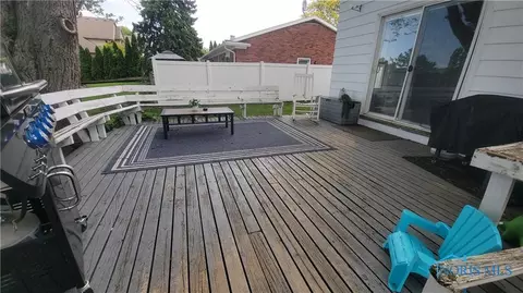 4253 Pickle Rd, Oregon, OH 43616 photo 7