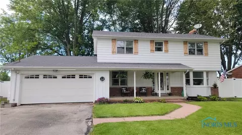 4253 Pickle Rd, Oregon, OH 43616