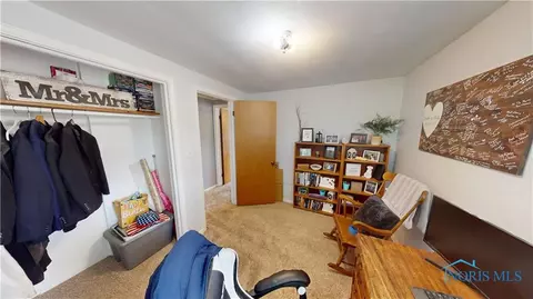 4253 Pickle Rd, Oregon, OH 43616 photo 37