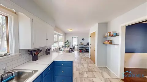 4253 Pickle Rd, Oregon, OH 43616 photo 23
