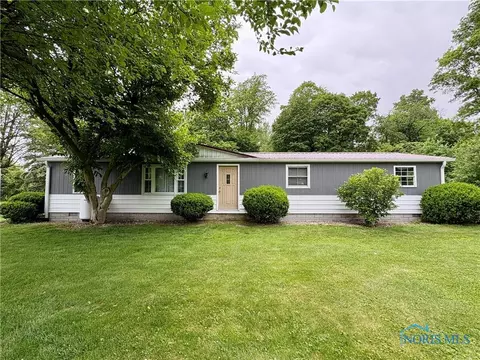101 Pennington Dr, Sycamore, OH 44882