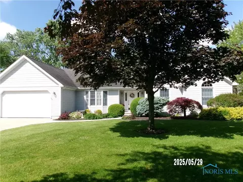 80 S Brookside Dr, Oak Harbor, OH 43449