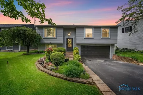 5453 Brook Point Rd, Toledo, OH 43611