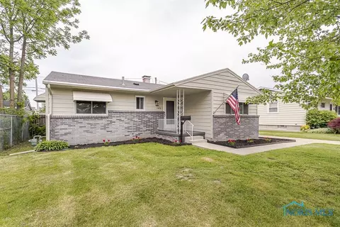 1048 Richland St, Maumee, OH 43537