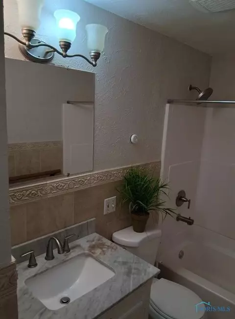 3712 Whitegate Dr, Toledo, OH 43607 photo 32