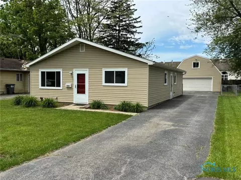 1621 Acorn Dr, Toledo, OH 43615