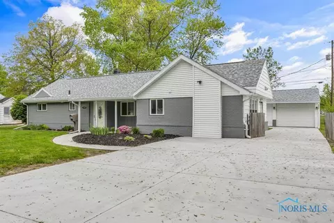 1739 Longwood Dr, Toledo, OH 43615