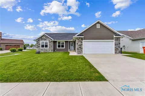 1240 Ithica Ct, Findlay, OH 45840