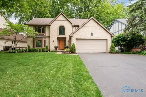 2426 Gibley Park Rd, Toledo, OH 43617