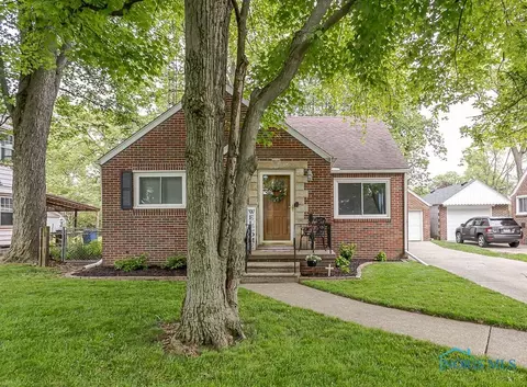 4750 Harvest Ln, Toledo, OH 43623