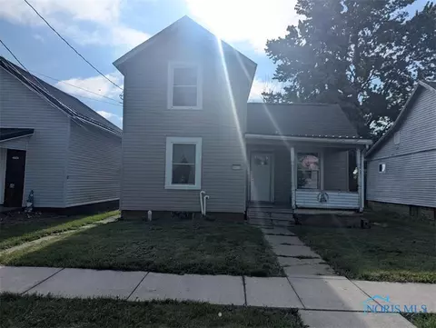 1022 Dodd St, Napoleon, OH 43545