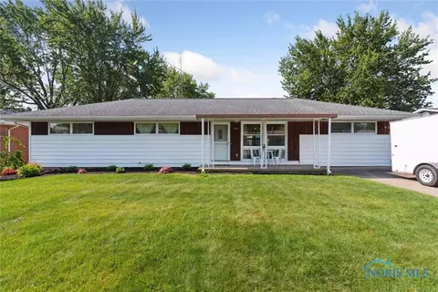 955 Westmont Ave, Napoleon, OH 43545