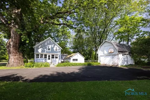526 W Garfield Ave, Swanton, OH 43558