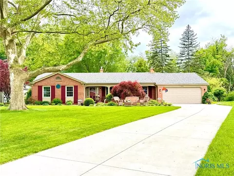 5941 Sweetwater Ct, Toledo, OH 43614