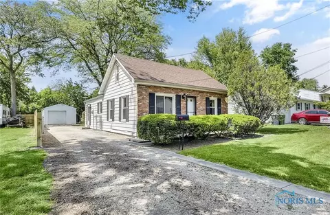 2101 Trailview Dr, Maumee, OH 43537